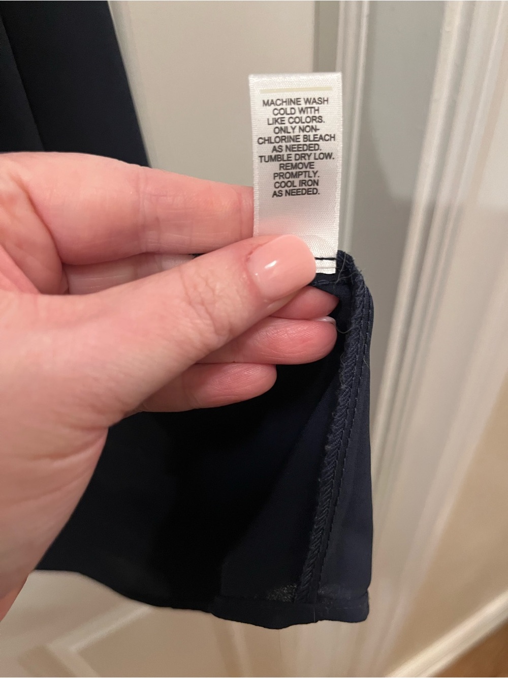 Cato Brand - Size: 26/28. Chiffon Button-Front Blouse in Deep Navy - Picture 6 of 6